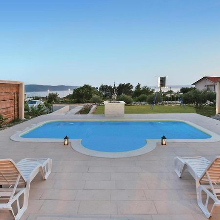 Nice Home In Kastel Sucurac With Wifi Kaštela Exterior foto