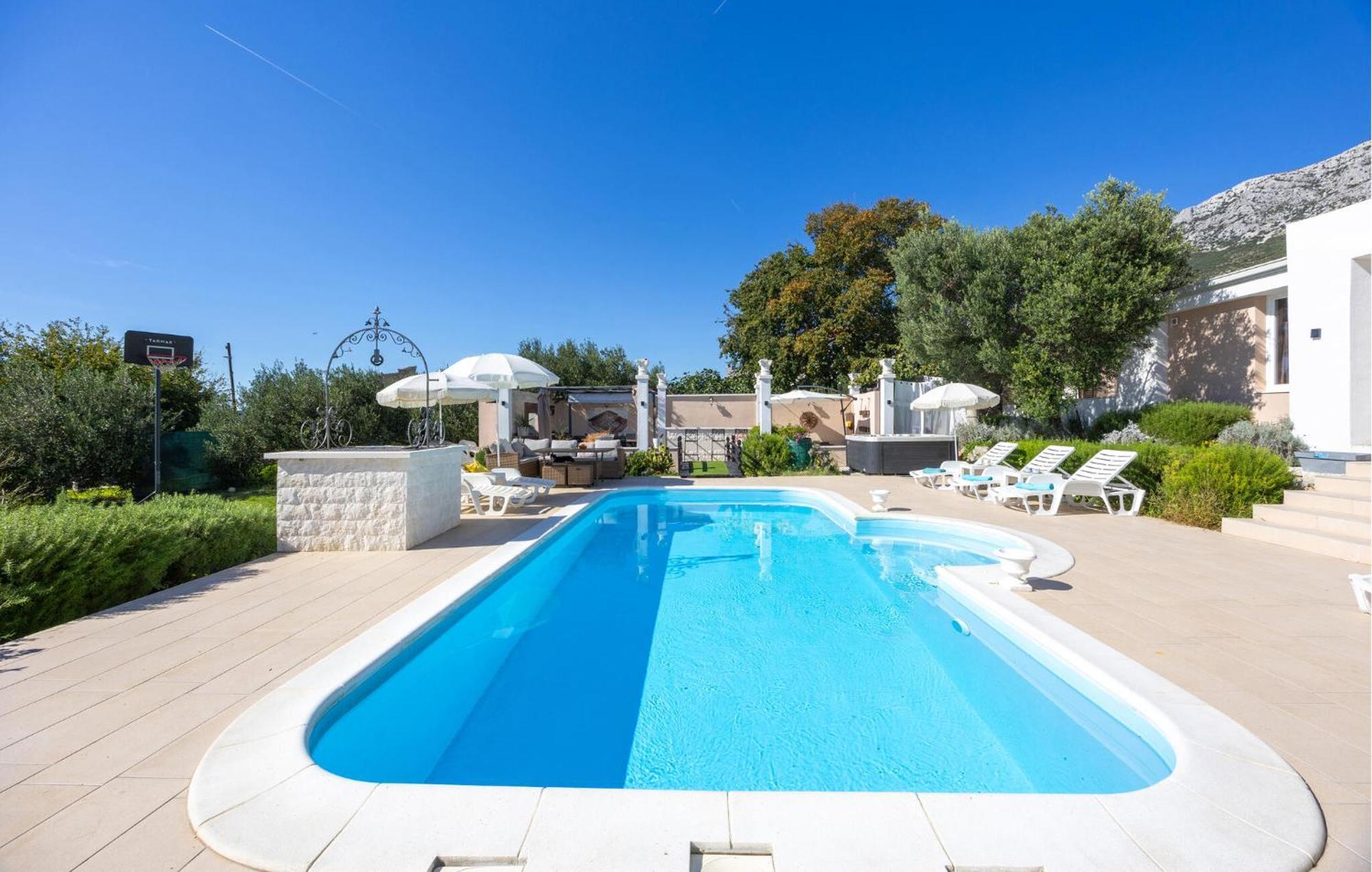 Nice Home In Kastel Sucurac With Wifi Kaštela Exterior foto