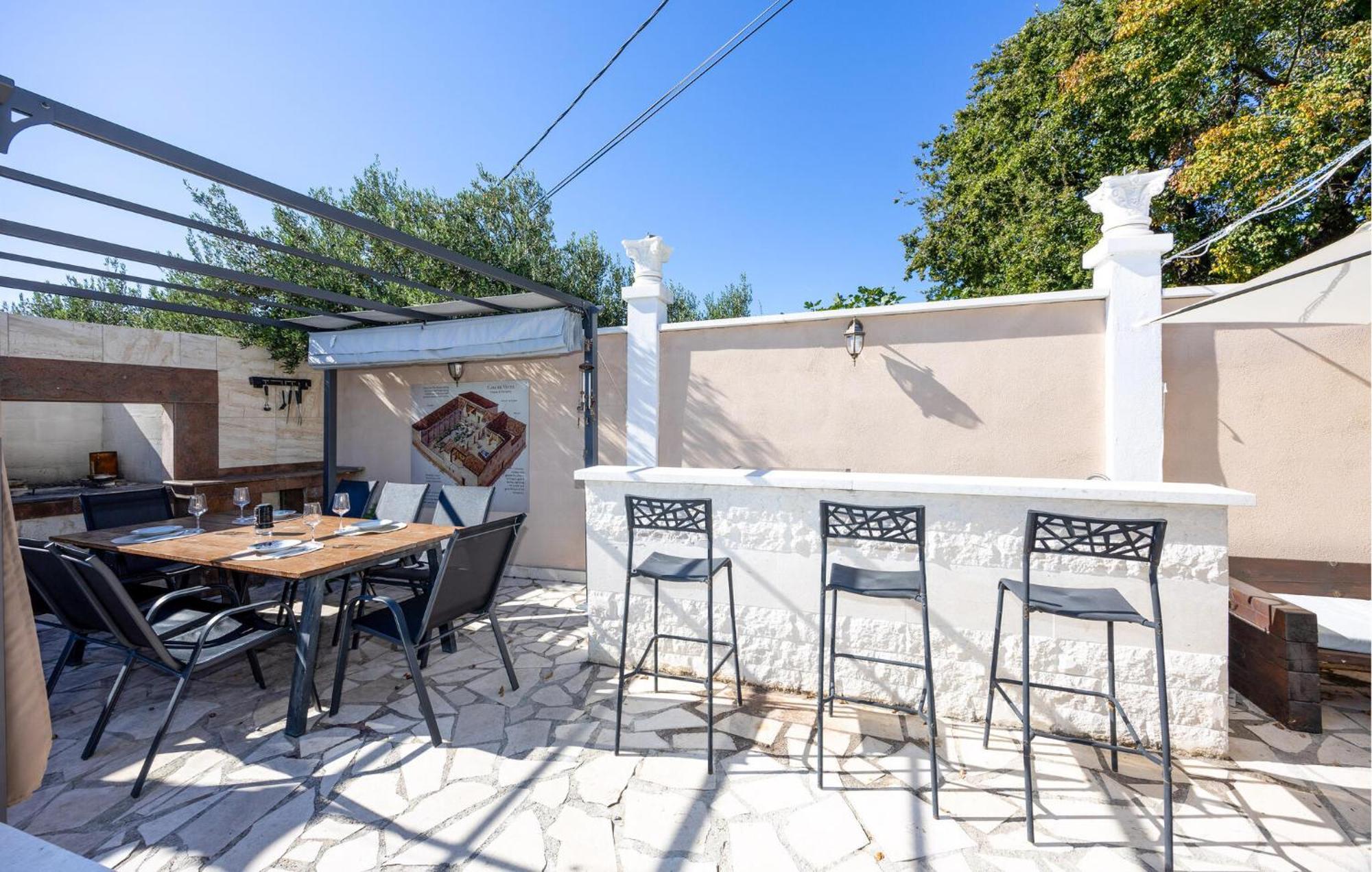 Nice Home In Kastel Sucurac With Wifi Kaštela Exterior foto