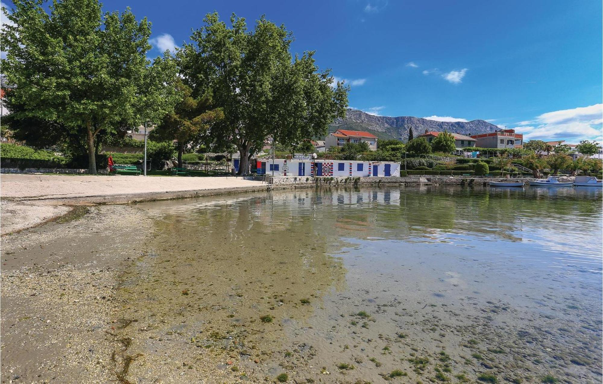 Nice Home In Kastel Sucurac With Wifi Kaštela Exterior foto